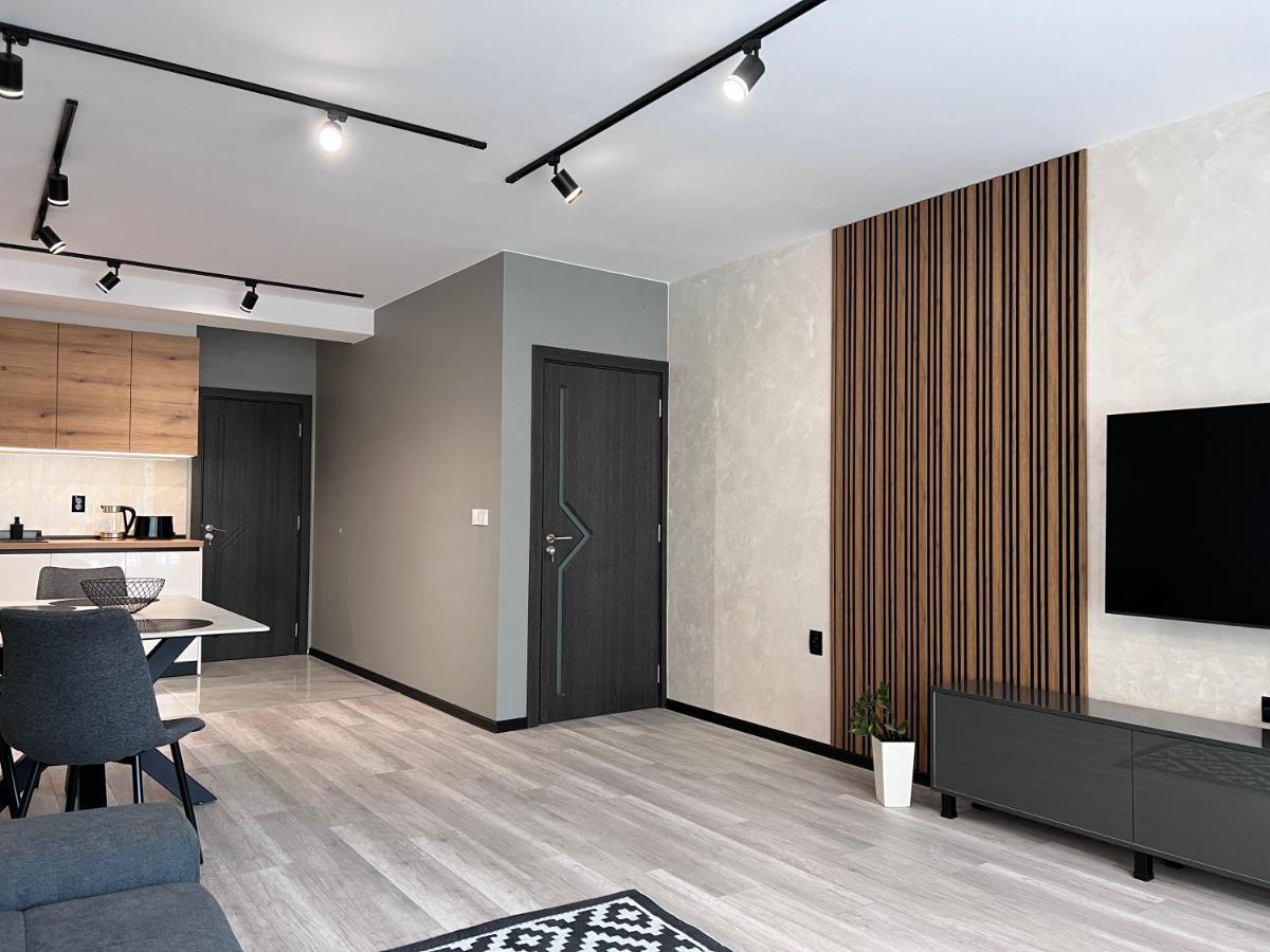 A-Brilliant, New! Spacious & Modern Apartment In Varna Whit Garage Екстер'єр фото