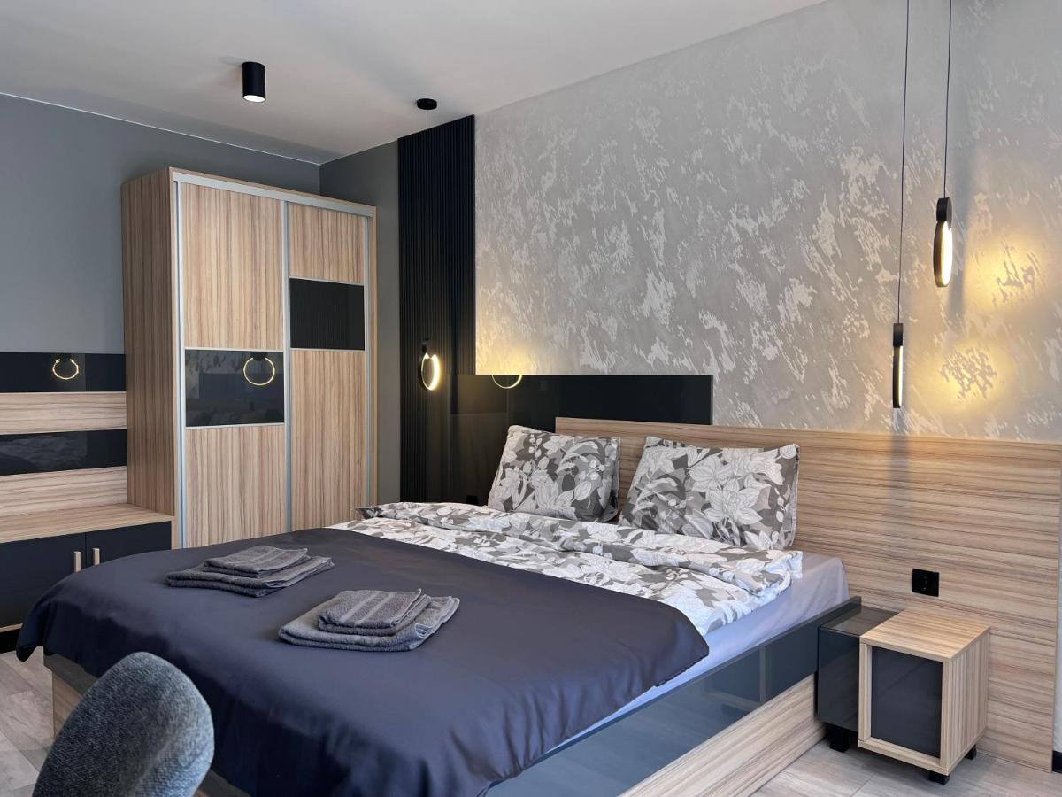 A-Brilliant, New! Spacious & Modern Apartment In Varna Whit Garage Екстер'єр фото